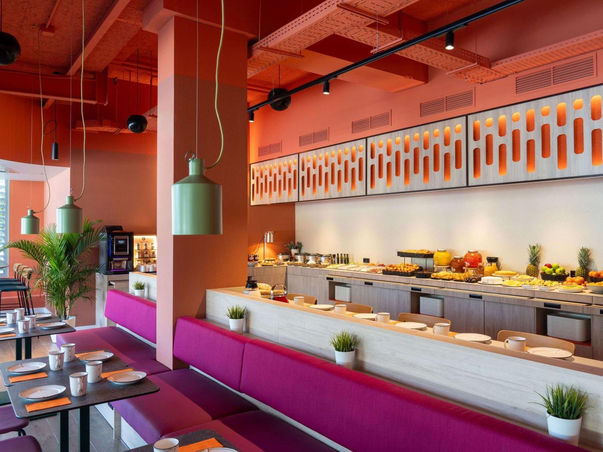 Ibis Styles Barcelona Hotel Sant Joan Despí