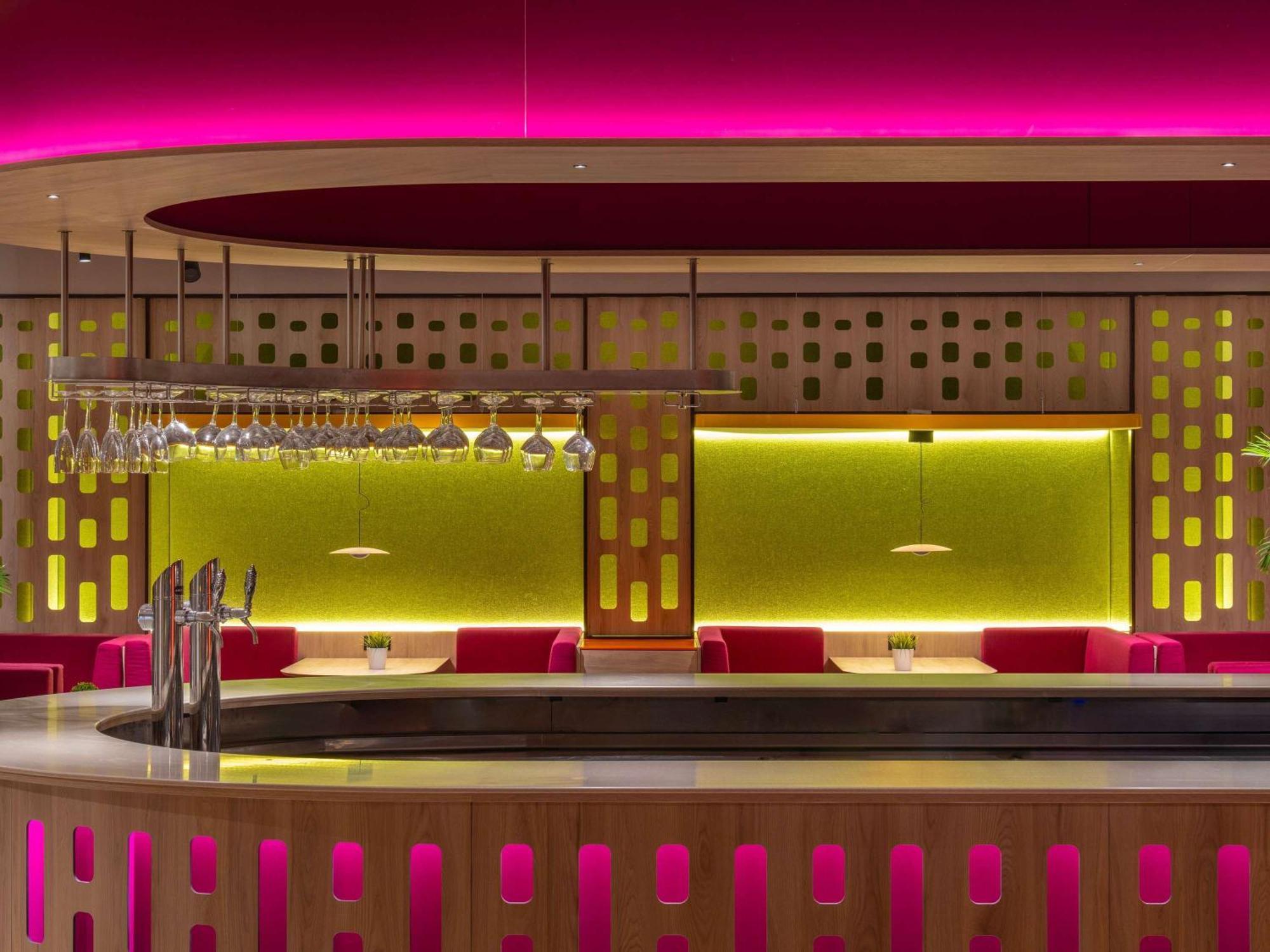 Ibis Styles Barcelona Hotel Sant Joan Despí